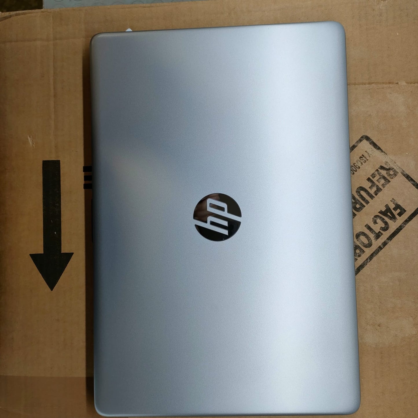 HP ELITEBOOK AMD 3020E 15.6" RAM 16GB; SSD 628GB WIN 11 PRO LIBBRE