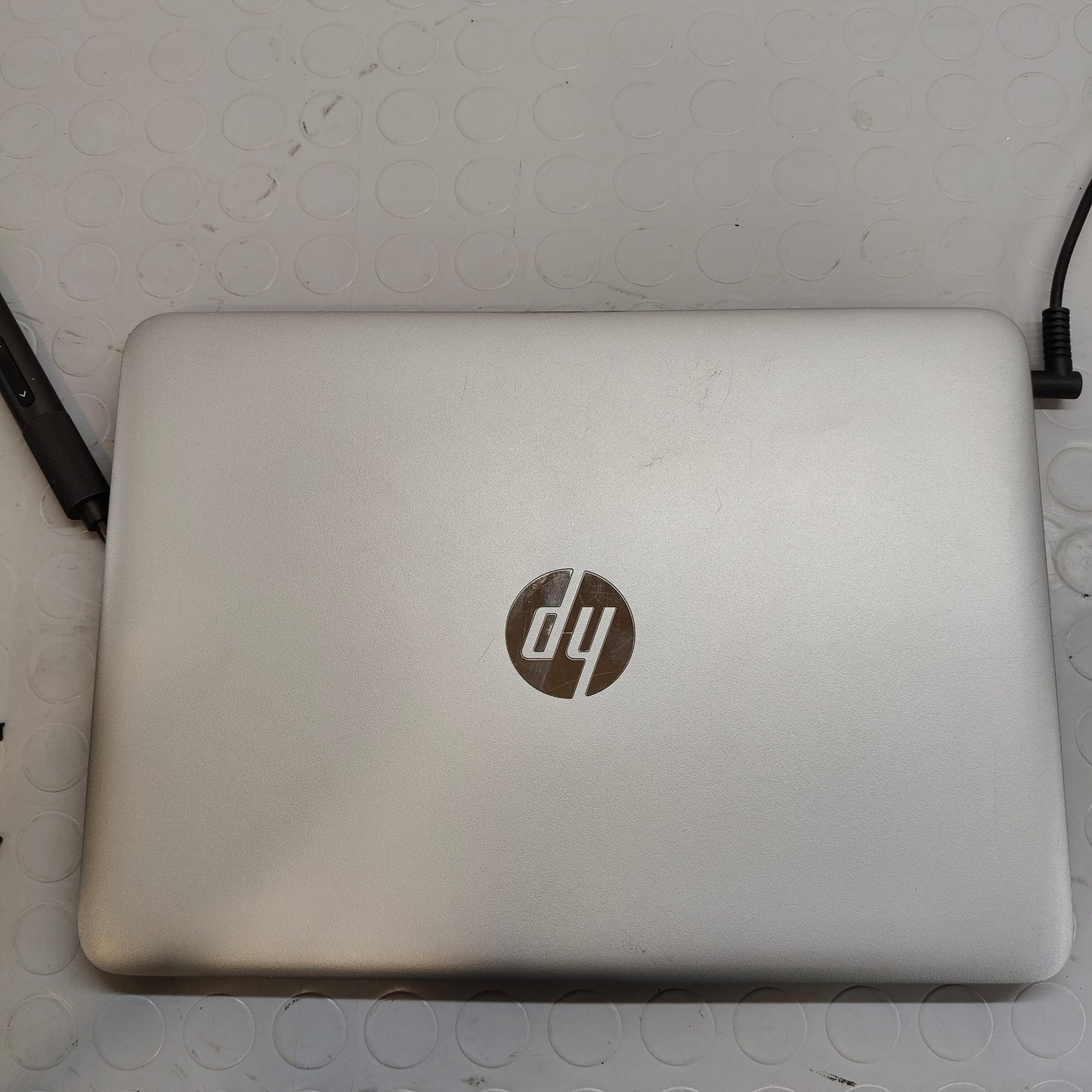 HP 820 G3 i5-6300U RAM 8GB SSD 256GB DISPLAY 12,5” WIN 10P