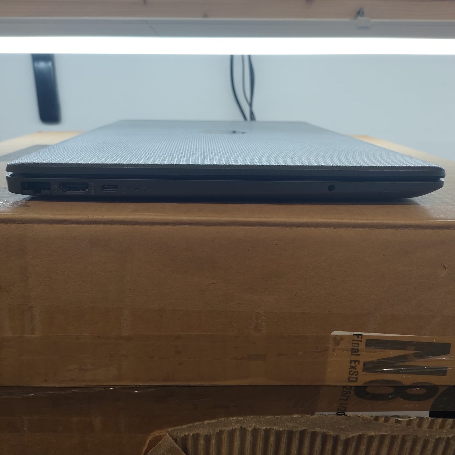 HP 255 G8 AMD 3020E RAM 8GB SSD 256GB WINDOWS 11PRO