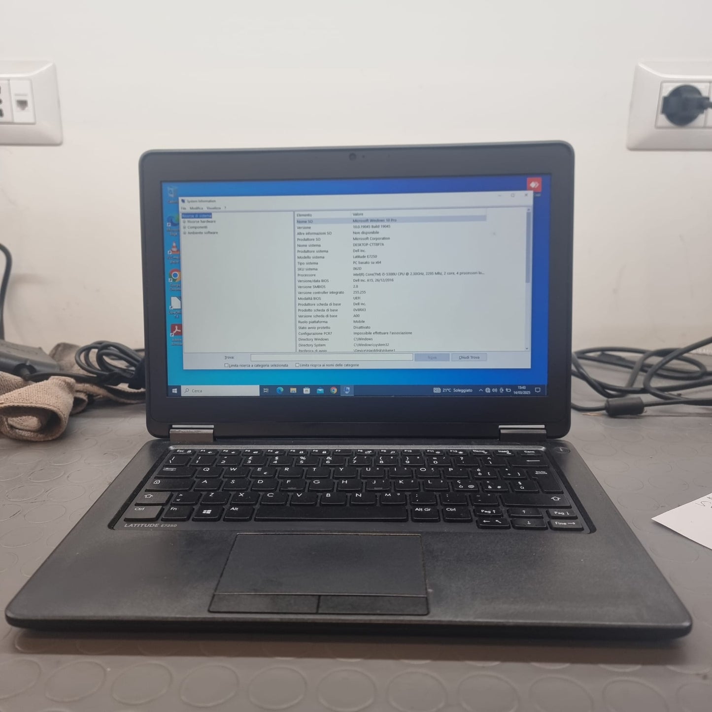 DELL E7250 I5-5300U RAM 8GB;SSD 128GB DISPLAY 12" HD WIN 10P