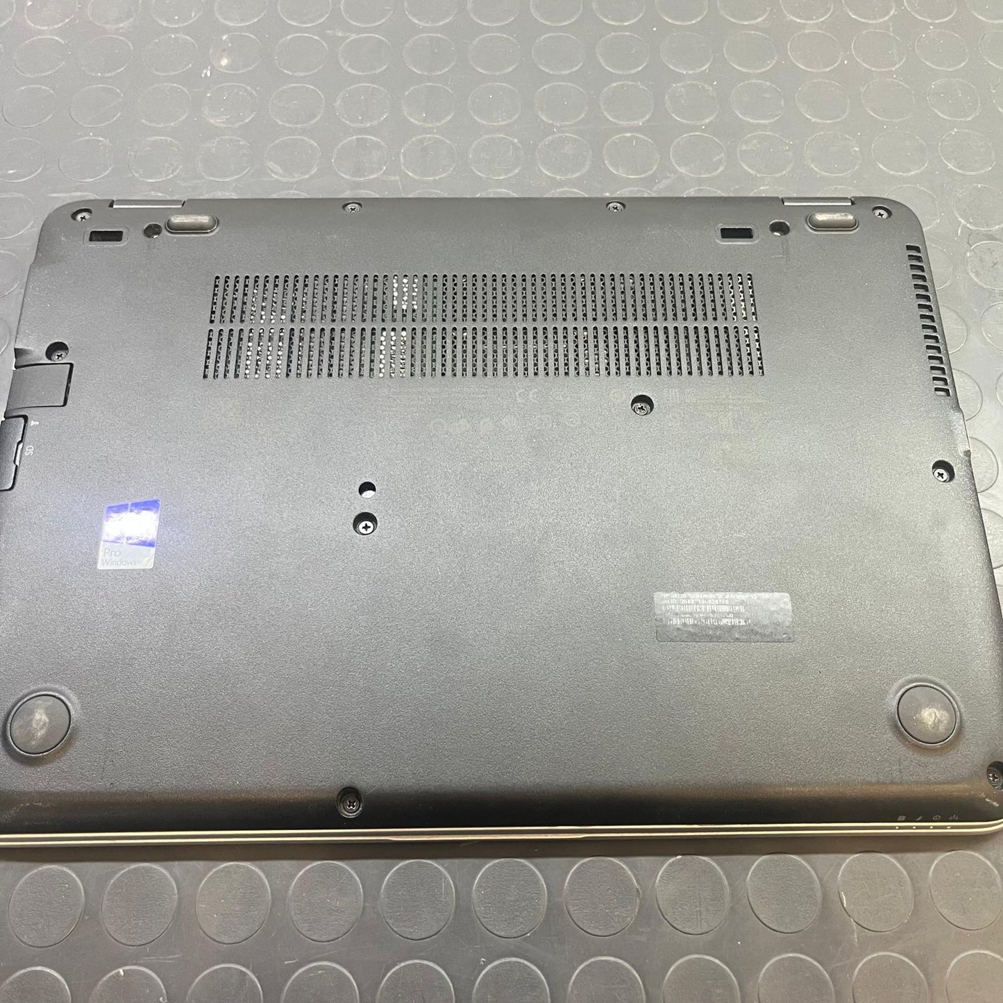 HP 820 G3 I5-6200U RAM 16GB SSD 512GB DISPLAY 14” WIN 10P