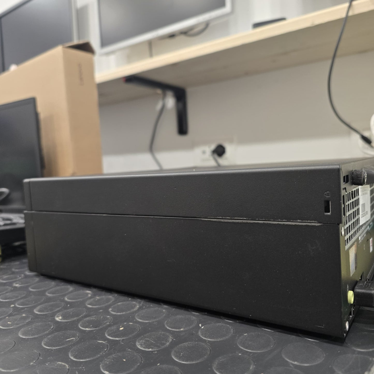 DELL OPTIPLEX 3050 SFF I5-6500 3.20 MEMORIA RAM 16GB;SSD 512 GB WIN 11 PRO