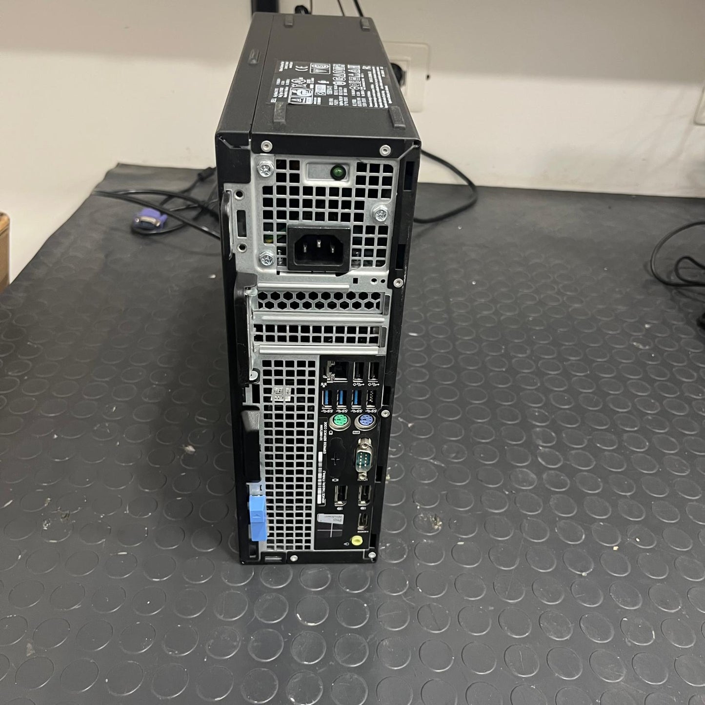 Dell OptiPlex 7050 SFF Core i7 3.4 GHz - SSD 256 GB RAM 16 GB