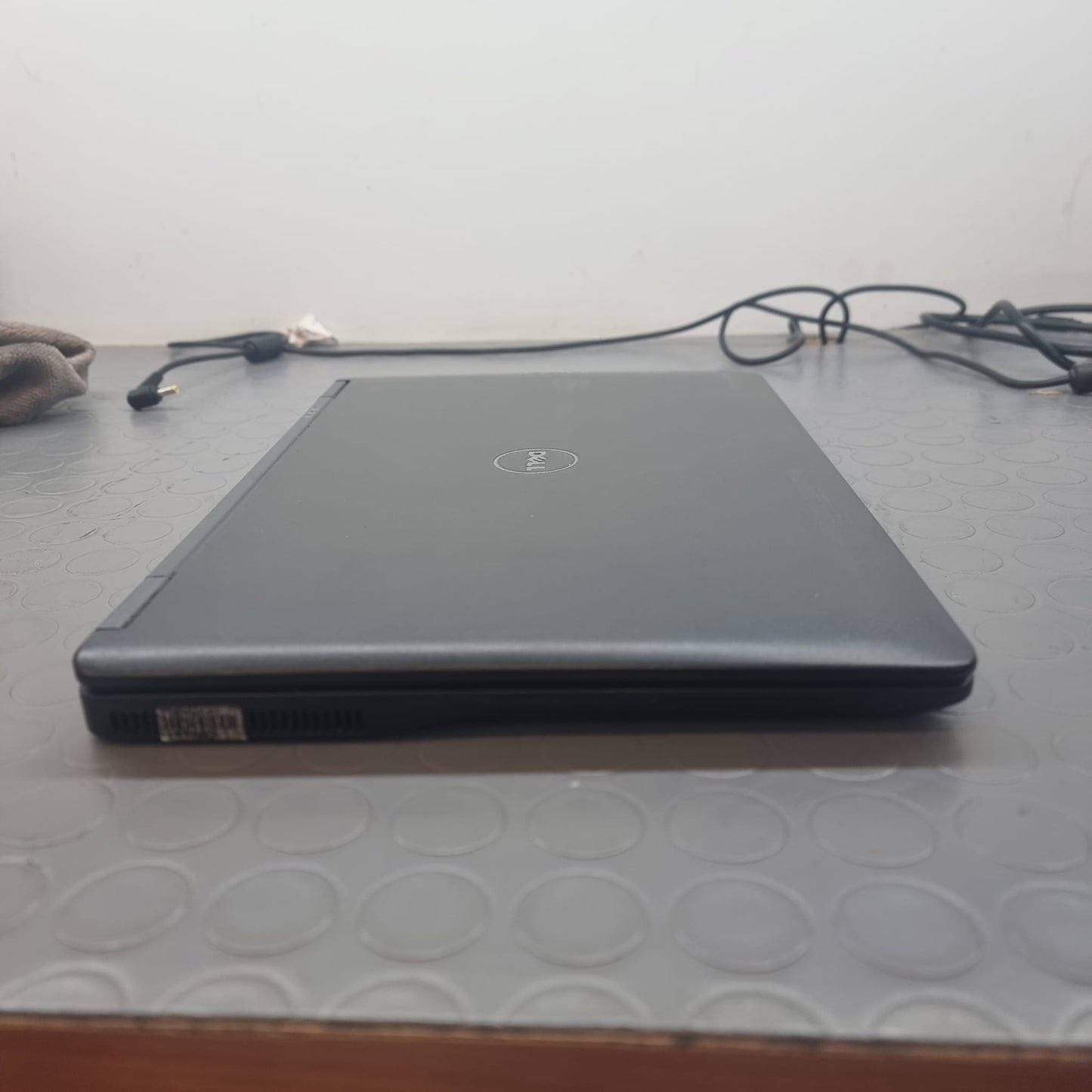 DELL E7250 I5-5300 RAM 8GB;SSD 128GB DISPLAY 12" HD