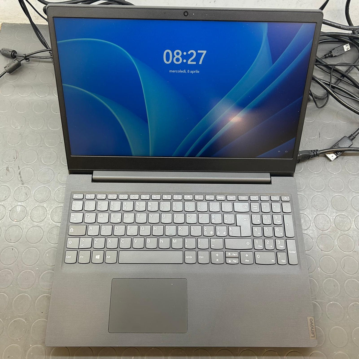 PC PORTATILE NOTEBOOK RICONDIZIONATO LENOVO AMD 3020E RAM 8GB SSD 256GB WIN 11
