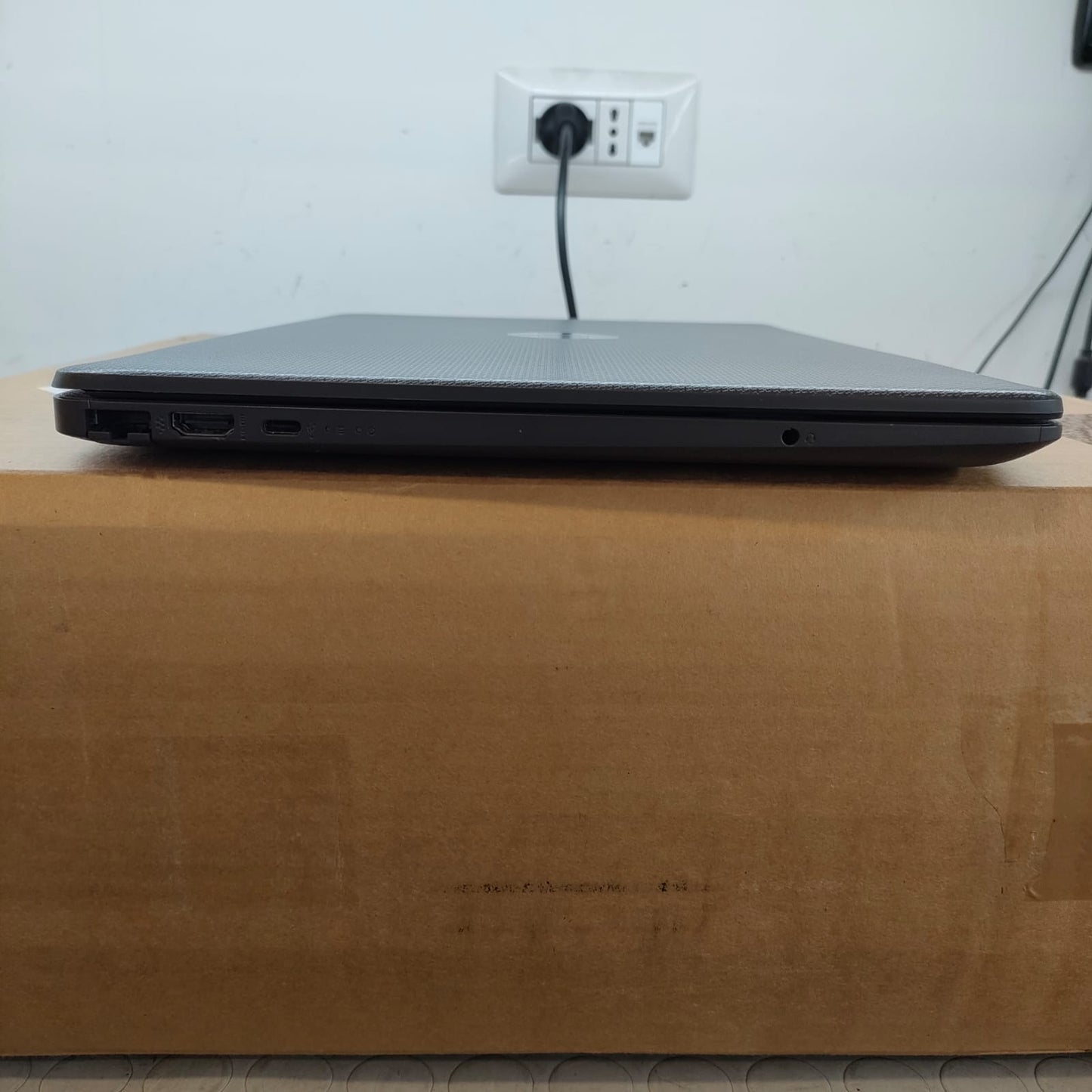 HP 250 G9 15.6" N4500 RAM 8GB; SSD 256GB WIN 11 PRO LIBBRE