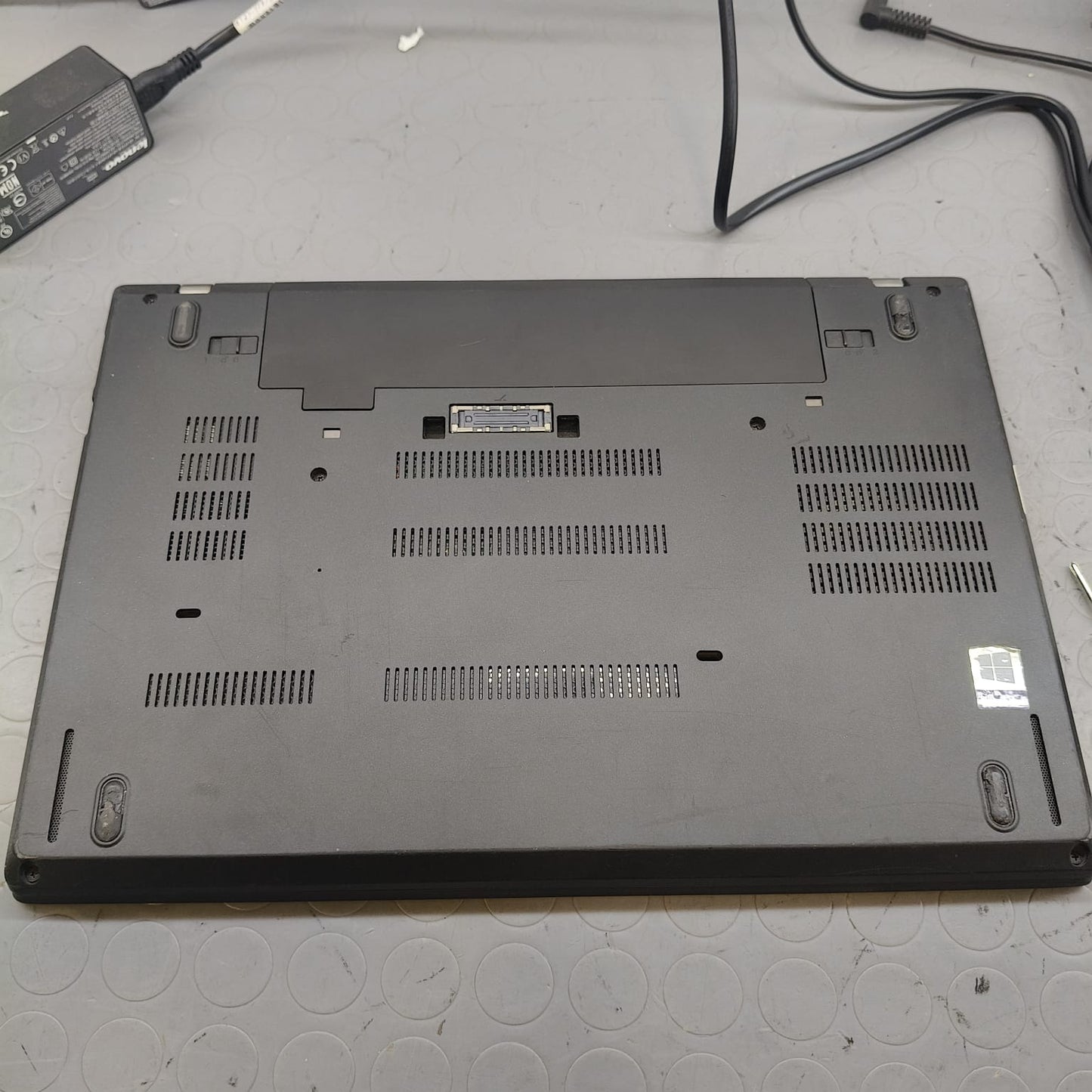 Notebook Pc Portatile Lenovo T470 14" I5-6300U Ram 4GB SSD 256GB Win11 Pro usato