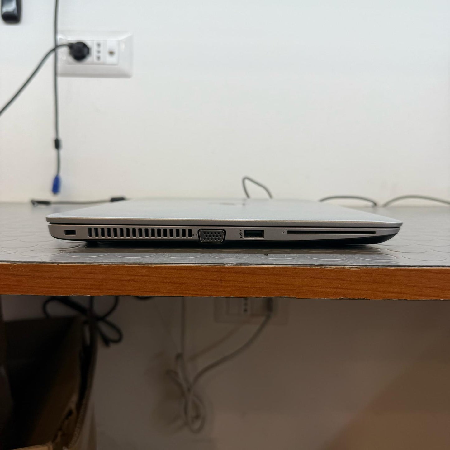 HP 840 G3 I5 -6200U RAM 8GB; SSD 256GB WIN 10 DISPLAY 14.0 HD