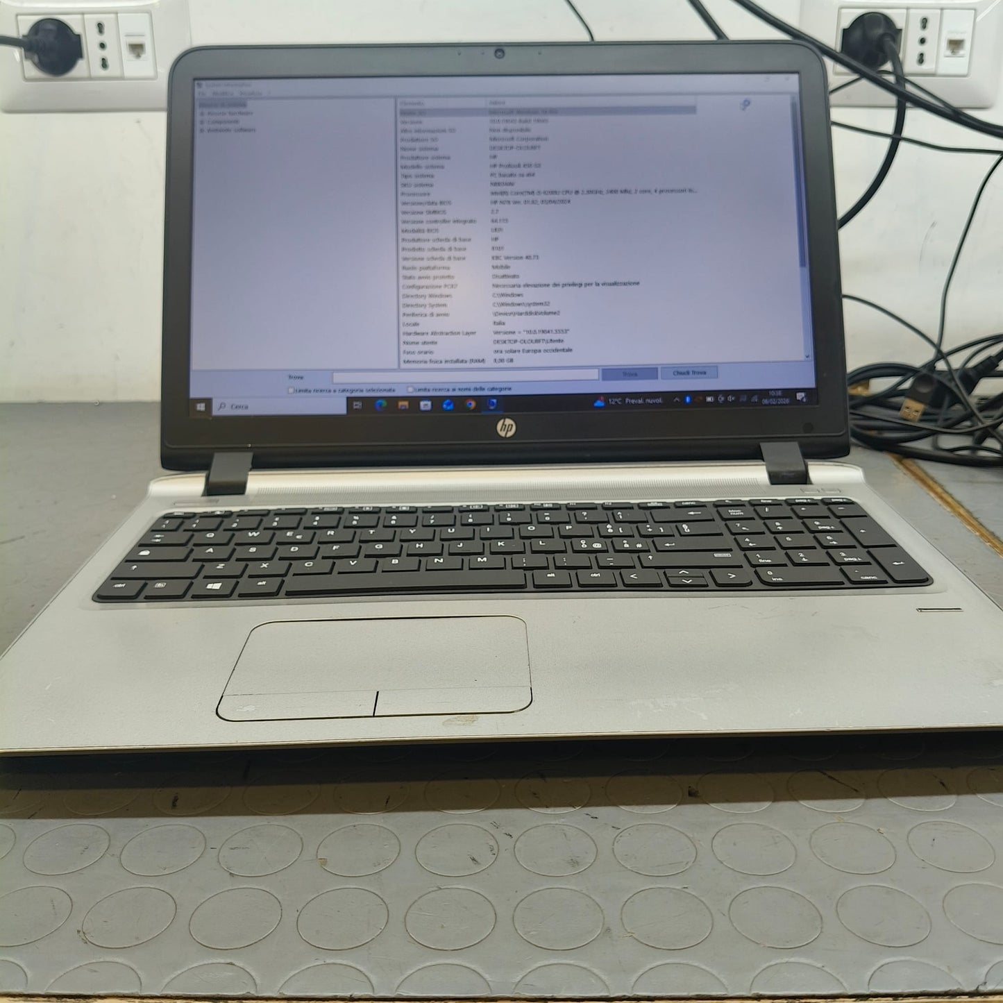 Notebook Pc Portatile HP 450 G3 15,6" I5-6200U Ram 8GB SSD 256GB W10 Pro usato