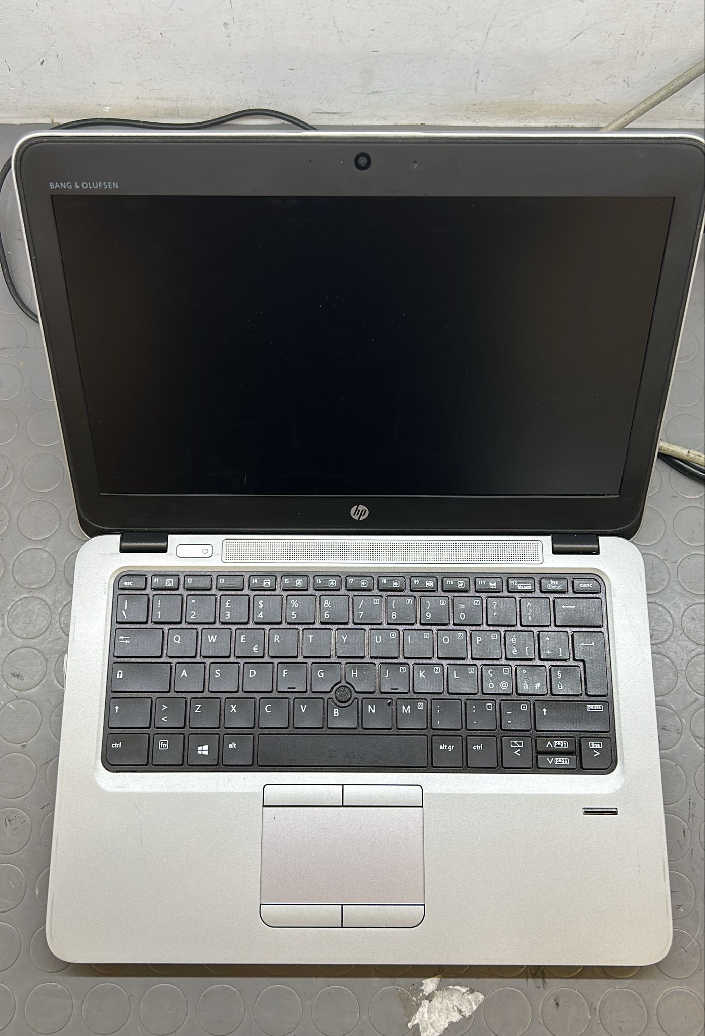 HP 820 G3 I7-6500 RAM 8GB SSD 256GB DISPLAY 14” WIN 10P