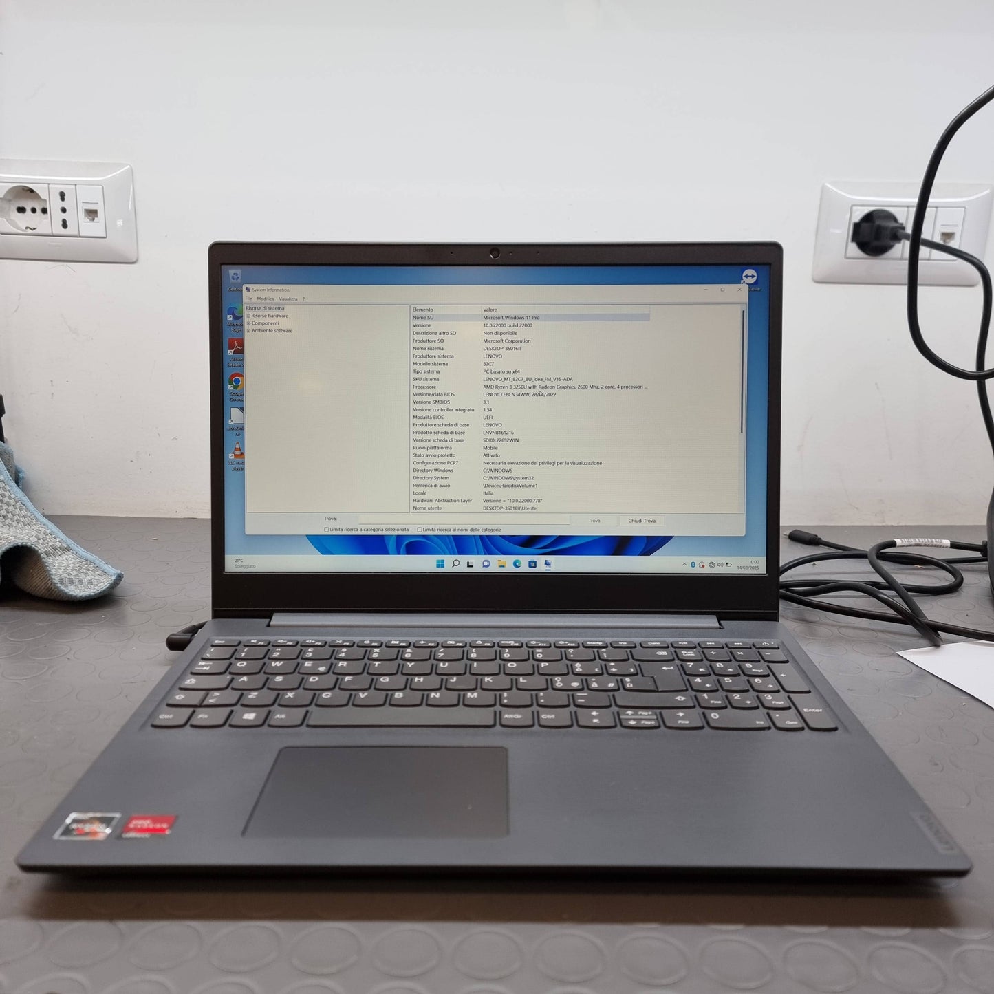 LENOVO AMD RYZEN 3 3250U RAM 8GB;SSD 256 HDD 500GB DISPLAY 15.6" WIN 11P