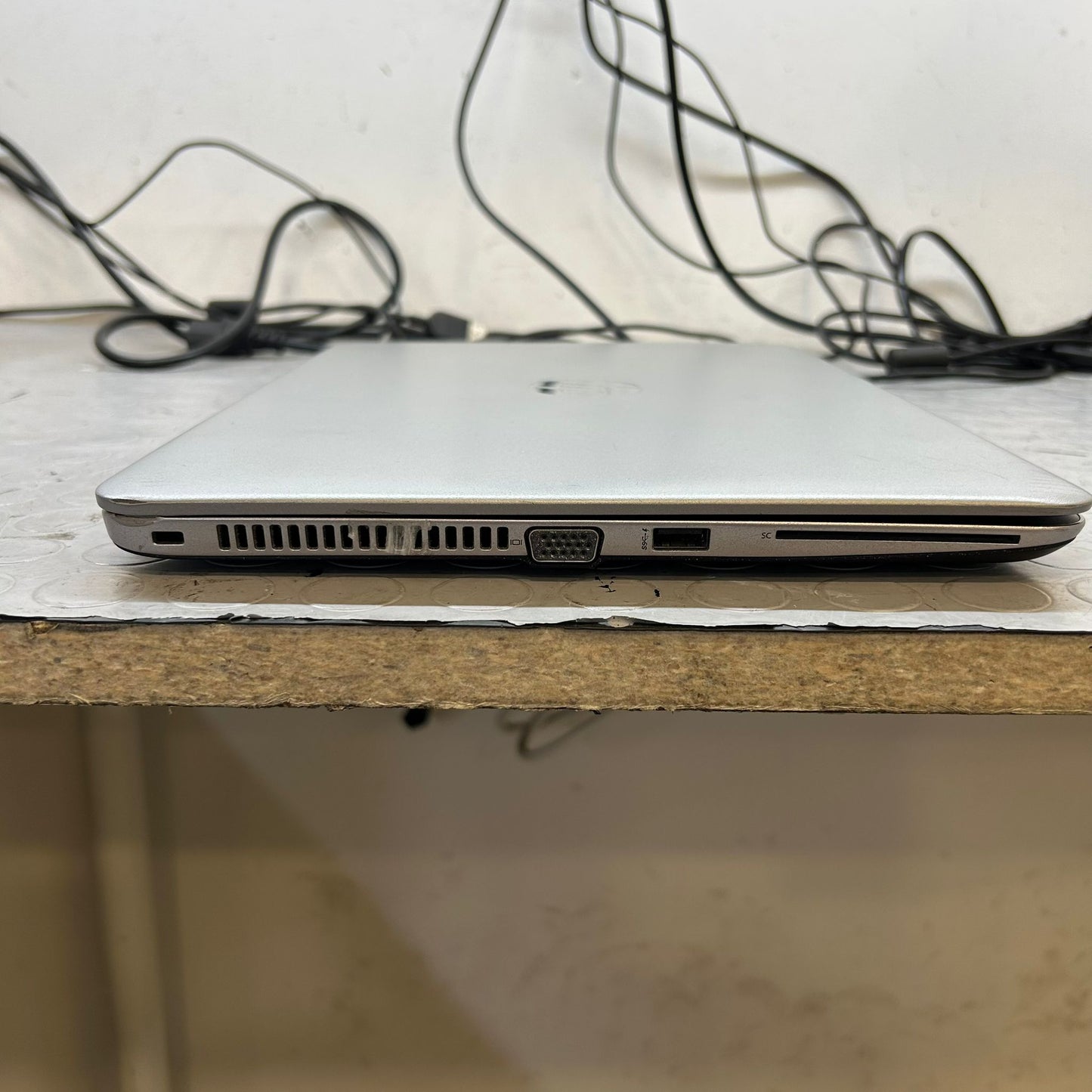 HP Elitebook 840 G4, Pc Portatile Notebook intel core i5-7200U, Display 14", Ram 16Gb, SSD 256Gb, Pacchetto Libre Office W10P