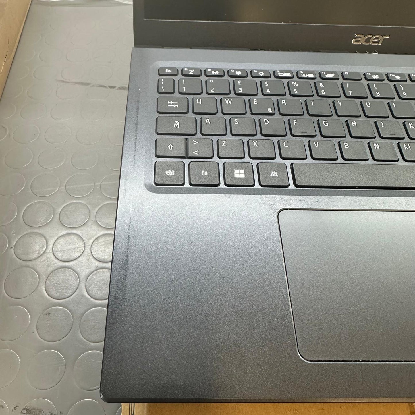 ACER EXSTENSA 215 - 54  15.6"  I5 -11TH RAM12GB; SSD 256GB    WIN11 PRO LIBRE