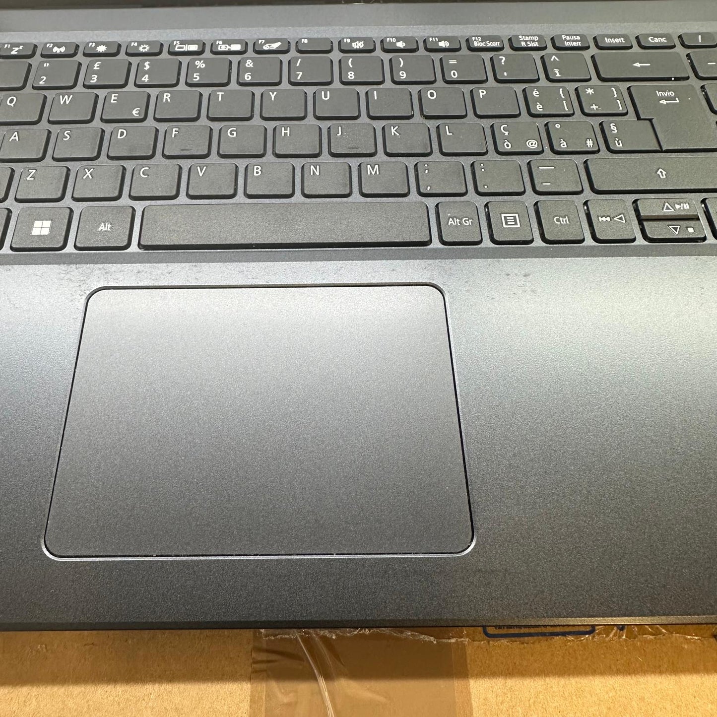 ACER EXSTENSA 215 - 54  15.6"  I5 -11TH RAM12GB; SSD 256GB    WIN11 PRO LIBRE